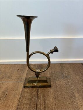 Brass Vintage-Style Horn Vase Decor